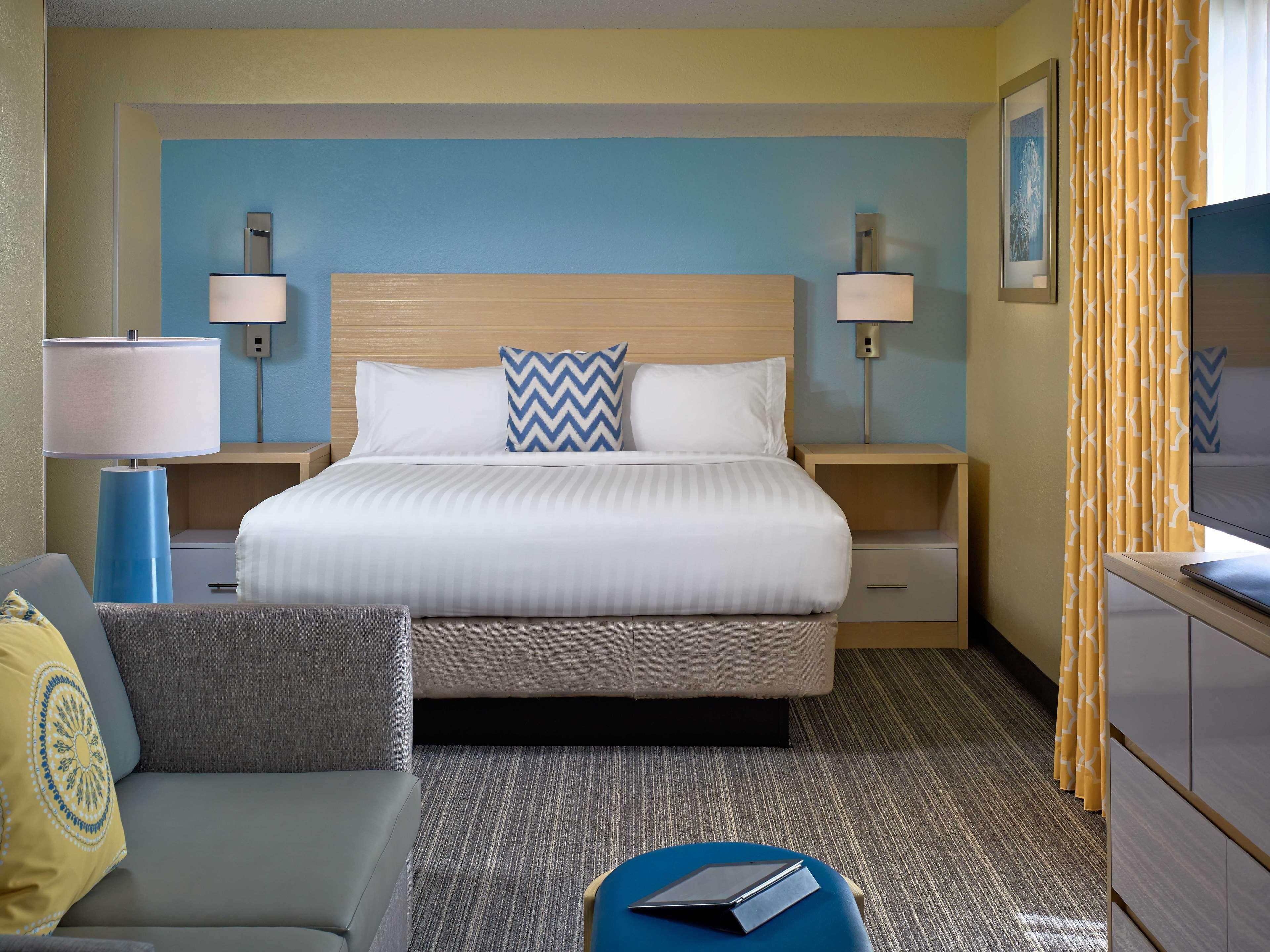Sonesta Simply Suites Cleveland Airport Middleburg Heights Esterno foto