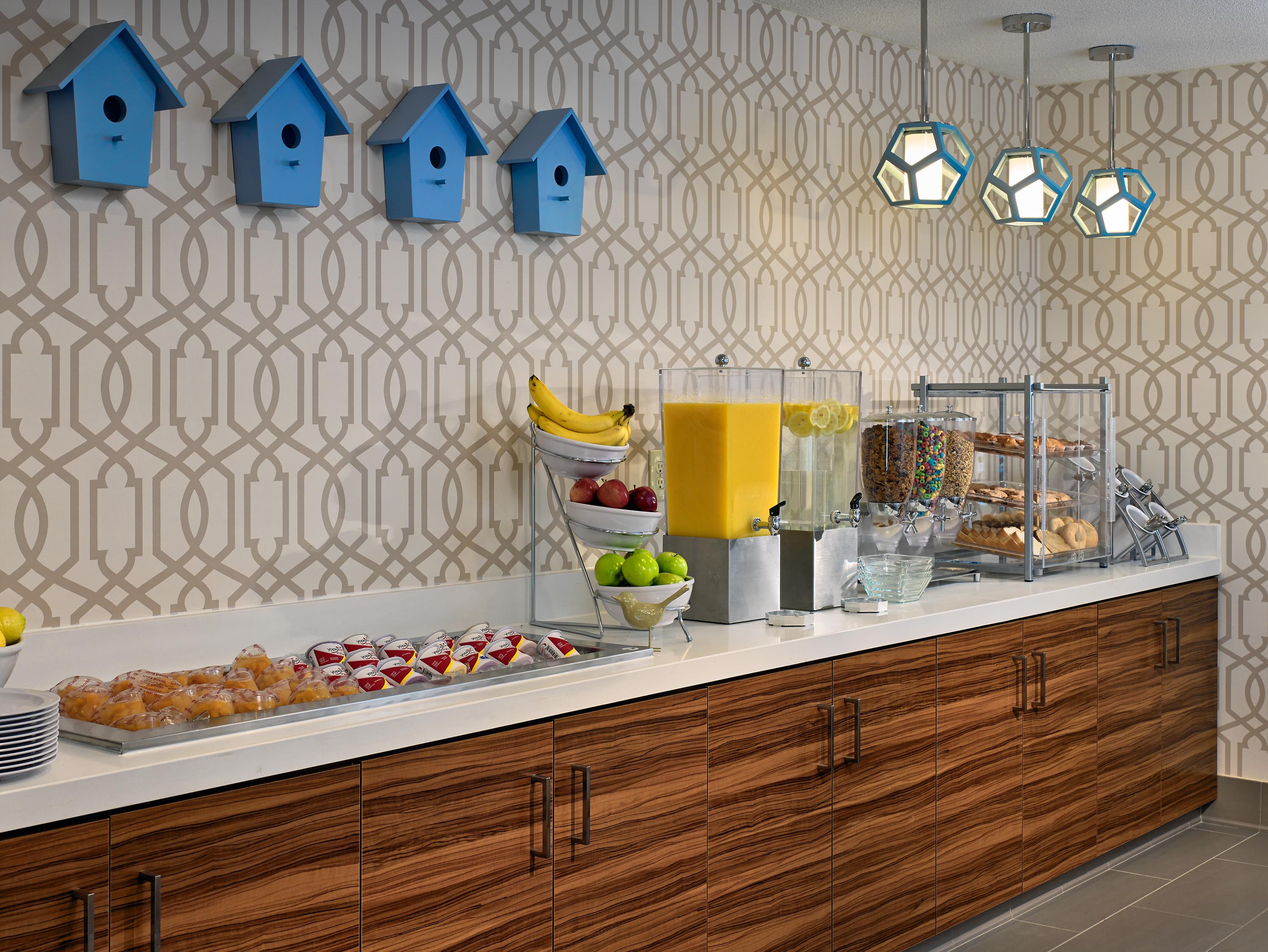 Sonesta Simply Suites Cleveland Airport Middleburg Heights Esterno foto