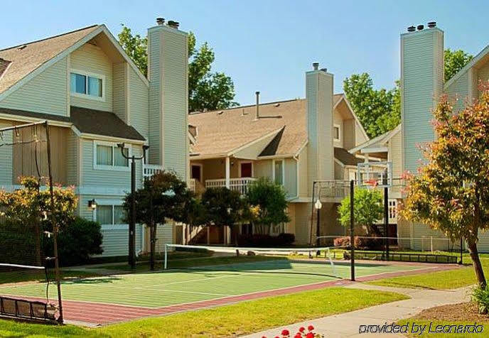 Sonesta Simply Suites Cleveland Airport Middleburg Heights Esterno foto